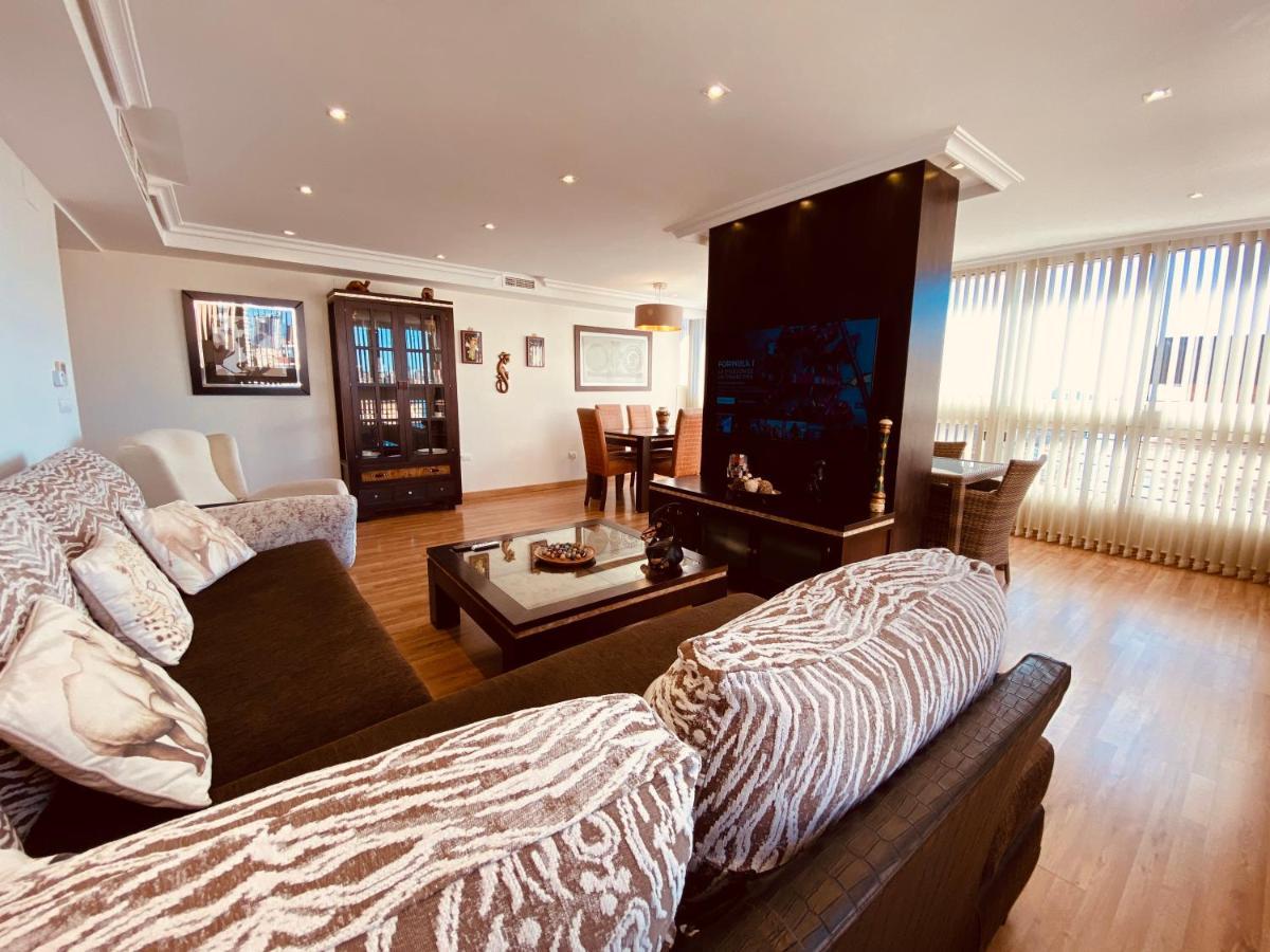Be Luxury Apartment 20 Mts From The Beach ベニドルム エクステリア 写真