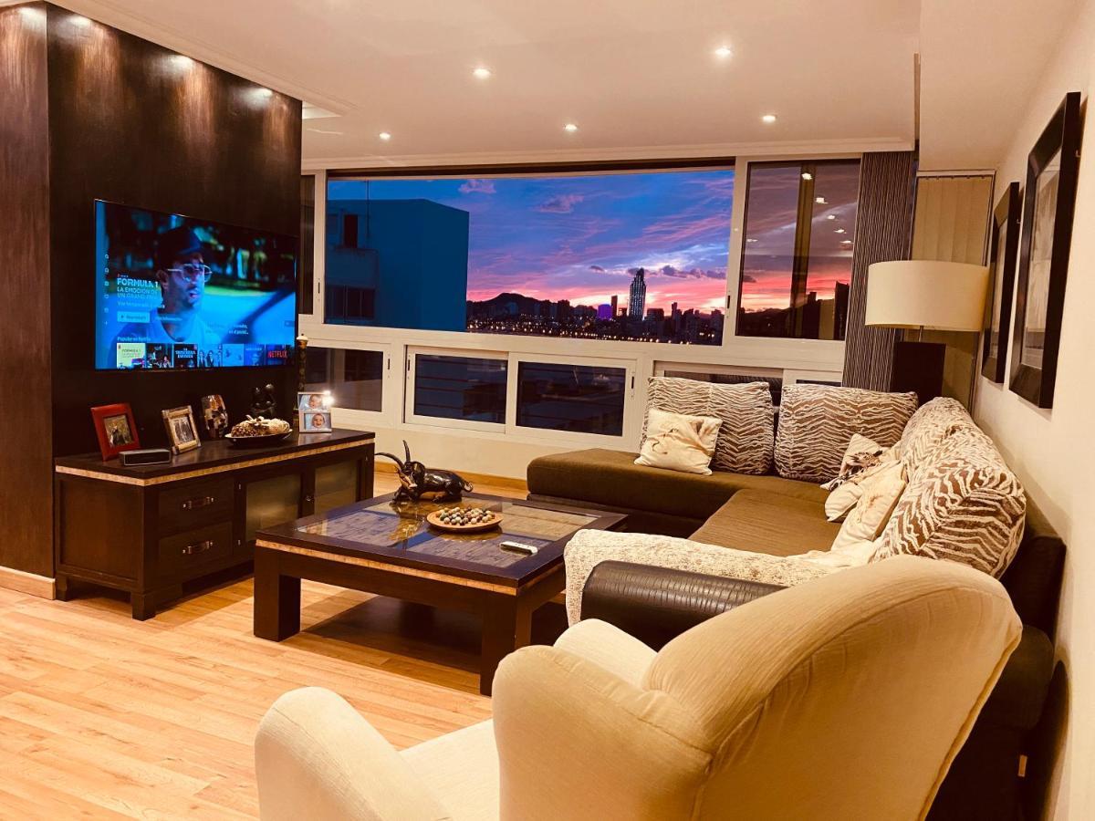 Be Luxury Apartment 20 Mts From The Beach ベニドルム エクステリア 写真