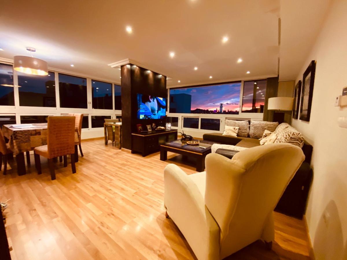 Be Luxury Apartment 20 Mts From The Beach ベニドルム エクステリア 写真