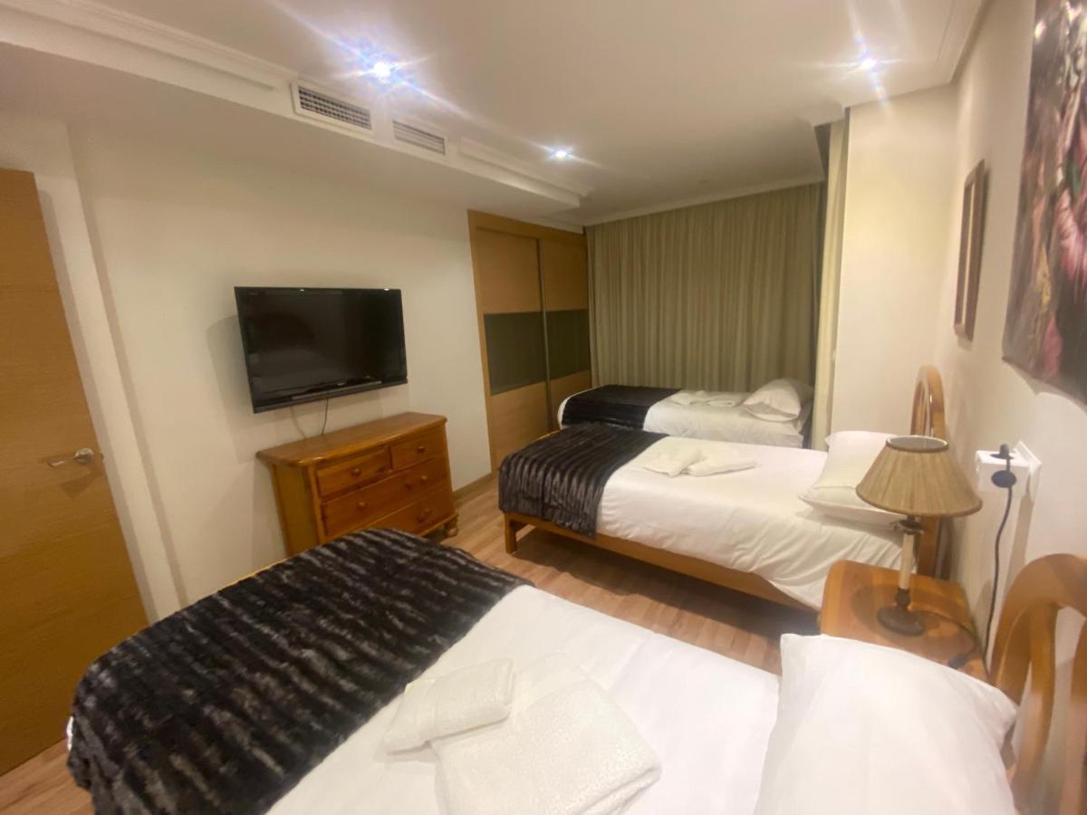 Be Luxury Apartment 20 Mts From The Beach ベニドルム エクステリア 写真